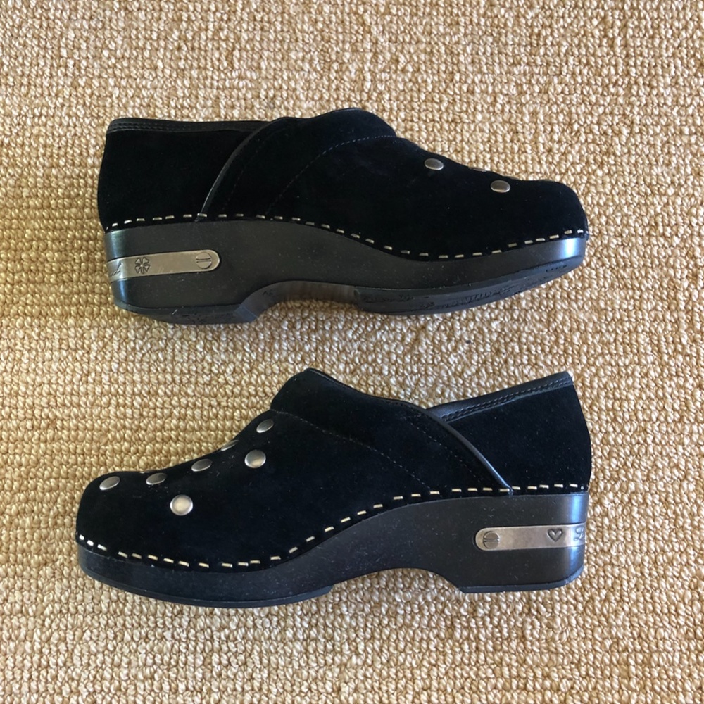 Lucky Brand black suede clogs